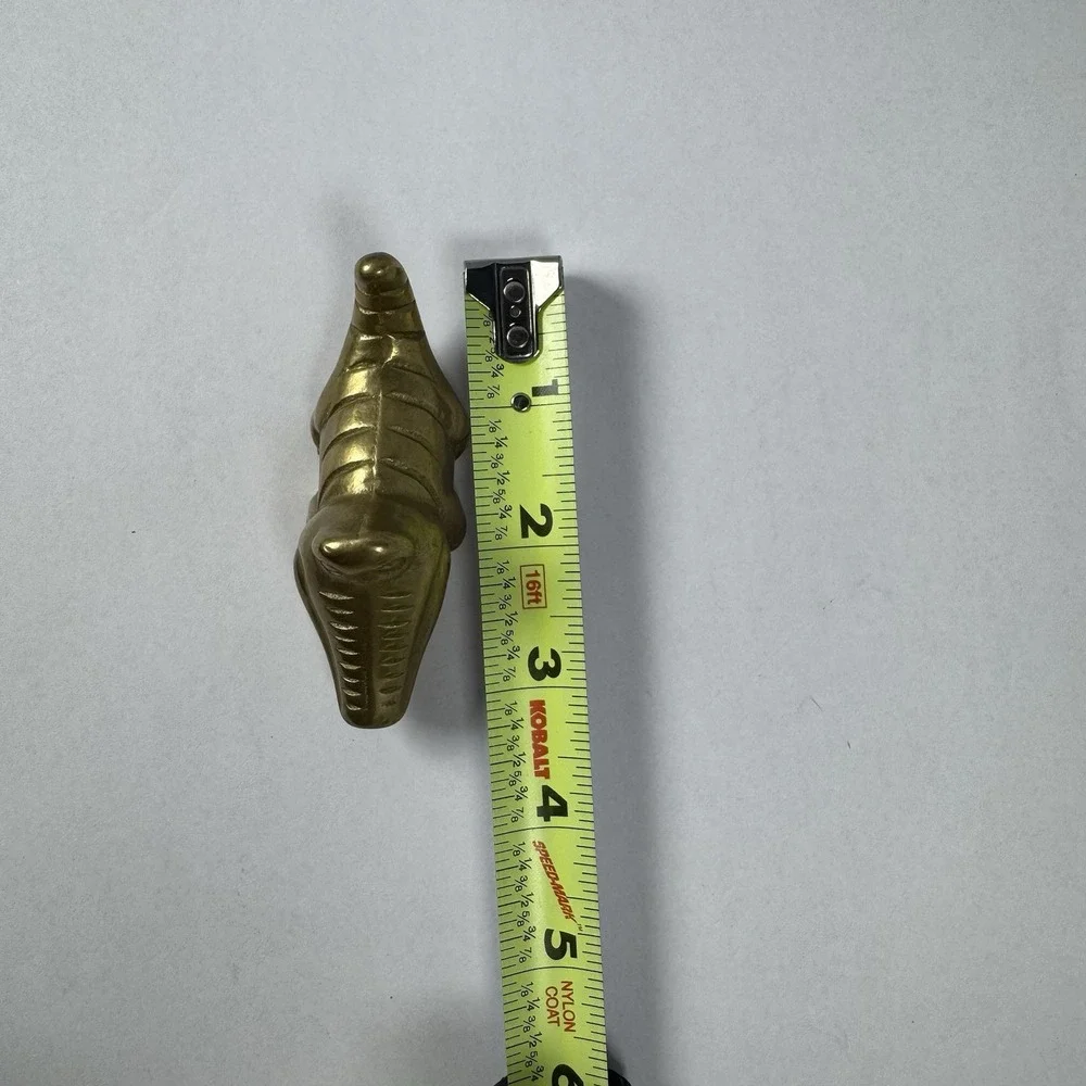 Vintage Brass Alligator Figurine Paperweight Original Wal-Mart Taiwan Sticker